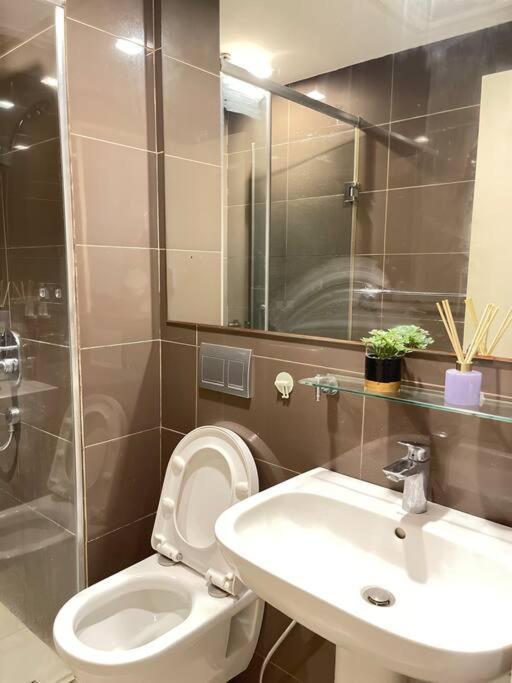 Apartmán The Serene Escape Rockwell Makati City View 1Br Manila Exteriér fotografie